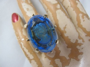 Vintage blue reverse carved cameo huge ring